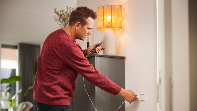 Man gebruikt de elektriciteit.